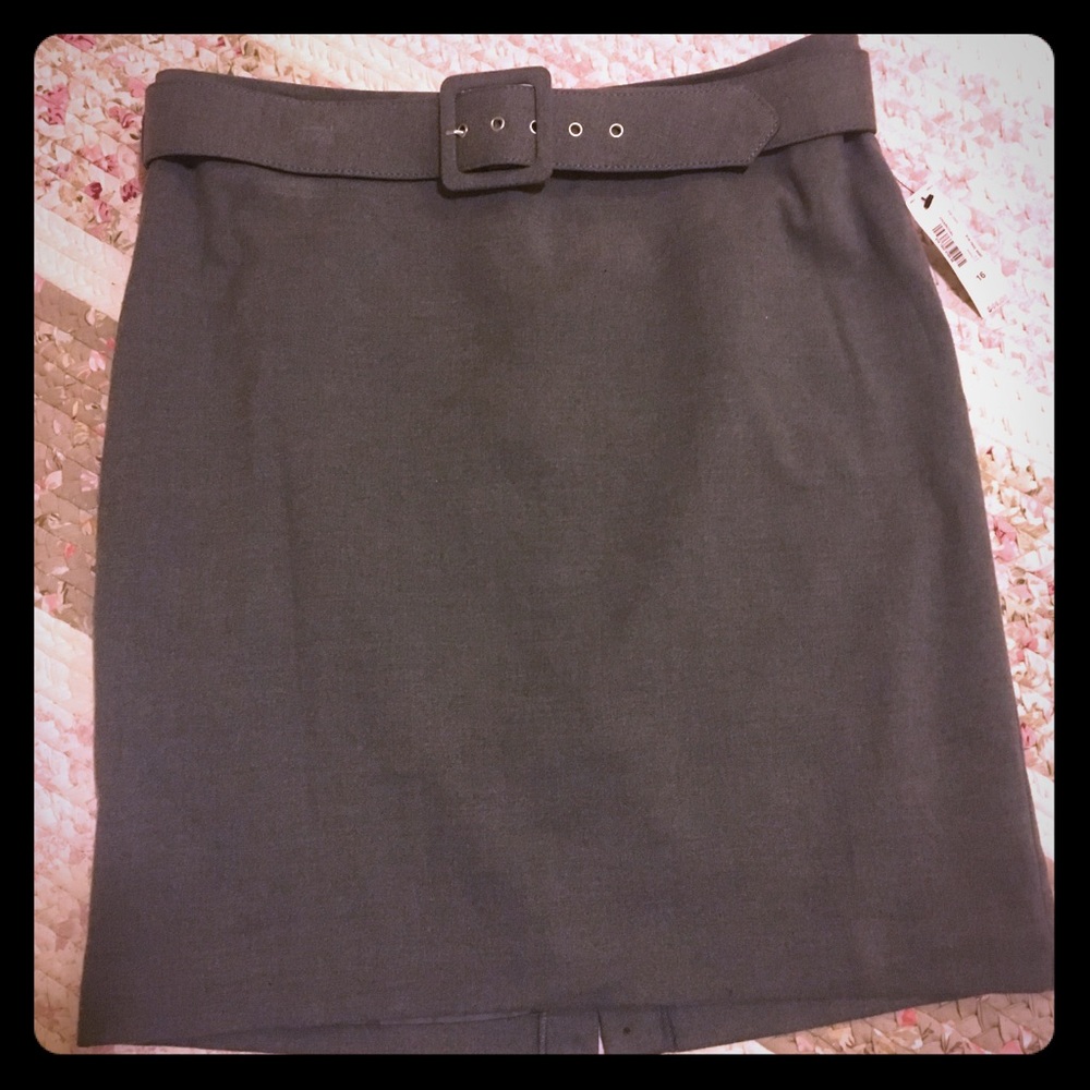 NWT Worthington belted skirt